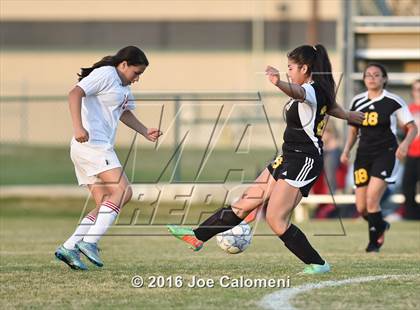 Thumbnail 3 in Lee [Robert E.] vs East Central (BAC West) photogallery.