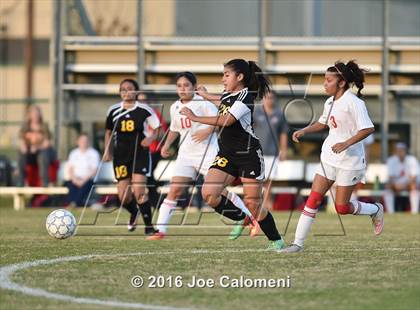 Thumbnail 2 in Lee [Robert E.] vs East Central (BAC West) photogallery.
