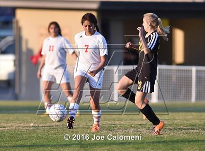 Thumbnail 3 in Lee [Robert E.] vs East Central (BAC West) photogallery.
