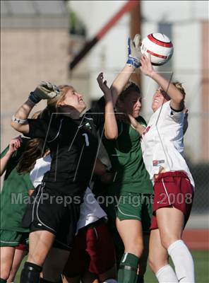 Thumbnail 2 in Thousand Oaks vs. Wilson (CIF SoCal D1 Regional Final) photogallery.