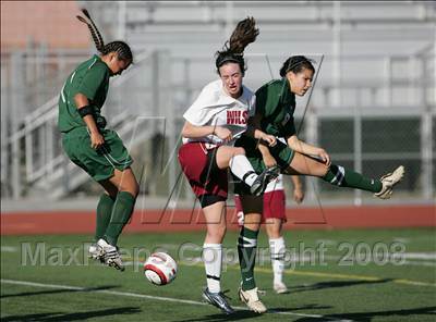 Thumbnail 1 in Thousand Oaks vs. Wilson (CIF SoCal D1 Regional Final) photogallery.