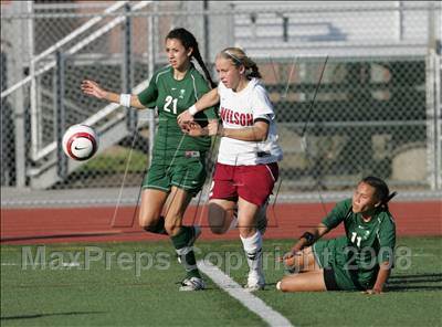 Thumbnail 2 in Thousand Oaks vs. Wilson (CIF SoCal D1 Regional Final) photogallery.
