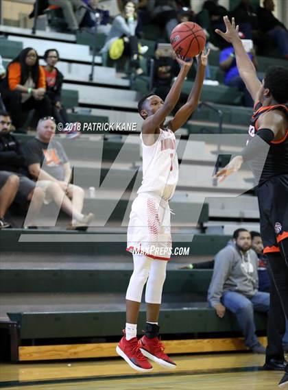 Thumbnail 2 in Hayfield vs. Annandale (George Long Holiday Hoops Tournament) photogallery.