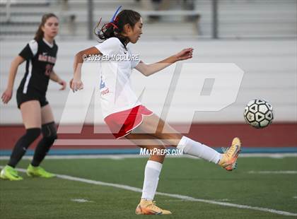 Thumbnail 3 in Los Alamitos vs San Clemente photogallery.