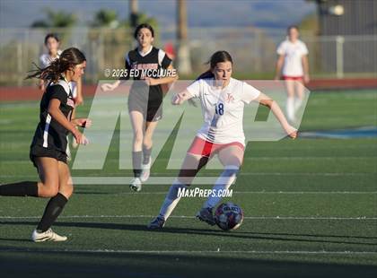 Thumbnail 3 in Los Alamitos vs San Clemente photogallery.