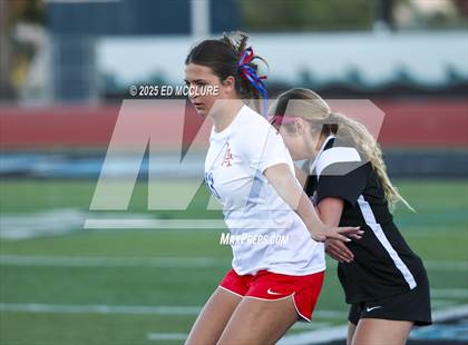 Thumbnail 3 in Los Alamitos vs San Clemente photogallery.