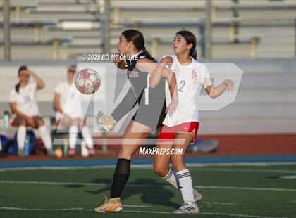 Thumbnail 3 in Los Alamitos vs San Clemente photogallery.