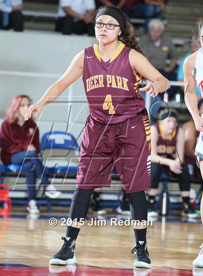 Thumbnail 3 in South Houston vs. Deer Park (McDonald's Texas Invitational) photogallery.