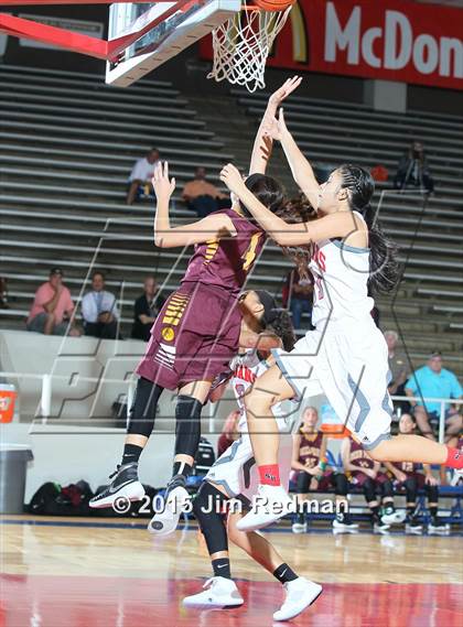 Thumbnail 2 in South Houston vs. Deer Park (McDonald's Texas Invitational) photogallery.