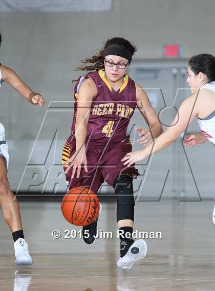Thumbnail 1 in South Houston vs. Deer Park (McDonald's Texas Invitational) photogallery.