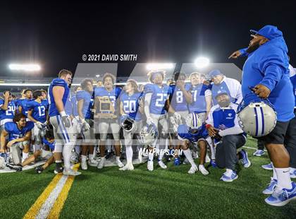 Thumbnail 3 in Lamar vs. Lutheran - MSHSAA Class 2 Show-Me Bowl photogallery.