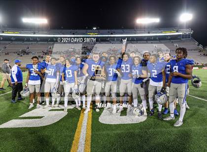 Thumbnail 2 in Lamar vs. Lutheran - MSHSAA Class 2 Show-Me Bowl photogallery.