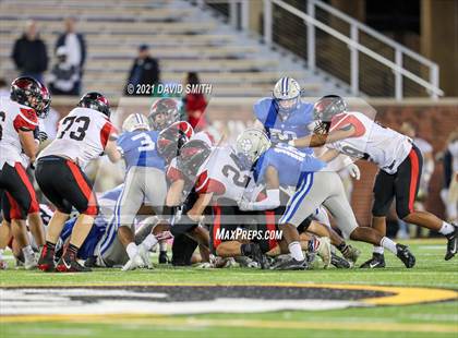 Thumbnail 2 in Lamar vs. Lutheran - MSHSAA Class 2 Show-Me Bowl photogallery.