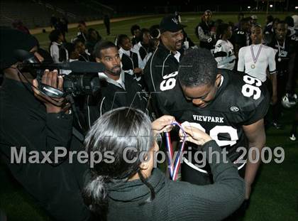 Thumbnail 3 in Fulton vs. View Park (CIF LA City Section 8-Man Final) photogallery.