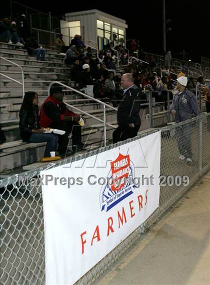Thumbnail 3 in Fulton vs. View Park (CIF LA City Section 8-Man Final) photogallery.