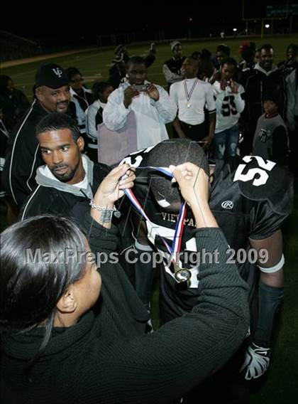 Thumbnail 1 in Fulton vs. View Park (CIF LA City Section 8-Man Final) photogallery.