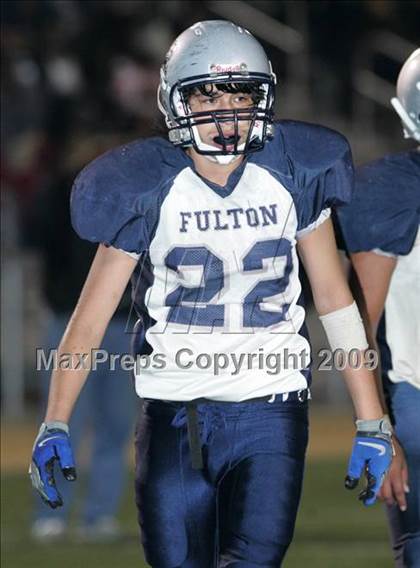 Thumbnail 2 in Fulton vs. View Park (CIF LA City Section 8-Man Final) photogallery.