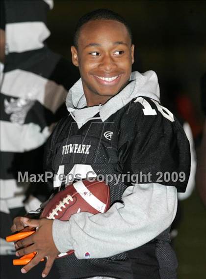 Thumbnail 3 in Fulton vs. View Park (CIF LA City Section 8-Man Final) photogallery.