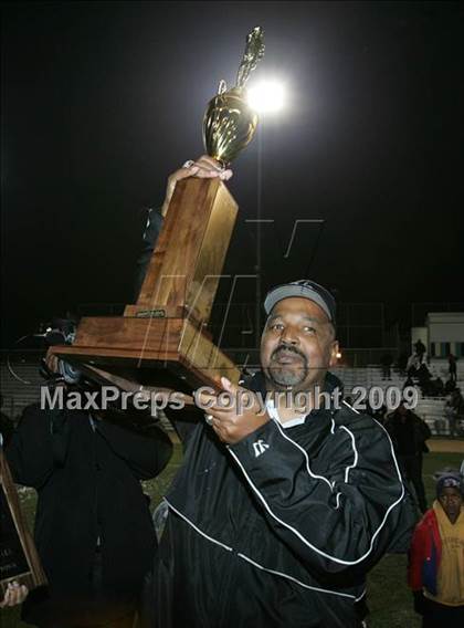 Thumbnail 3 in Fulton vs. View Park (CIF LA City Section 8-Man Final) photogallery.