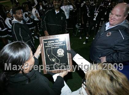 Thumbnail 2 in Fulton vs. View Park (CIF LA City Section 8-Man Final) photogallery.