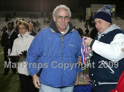 Thumbnail 2 in Fulton vs. View Park (CIF LA City Section 8-Man Final) photogallery.