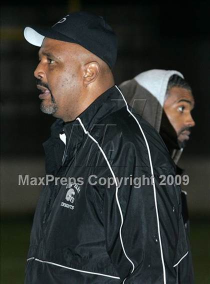 Thumbnail 2 in Fulton vs. View Park (CIF LA City Section 8-Man Final) photogallery.