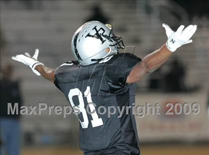 Thumbnail 2 in Fulton vs. View Park (CIF LA City Section 8-Man Final) photogallery.