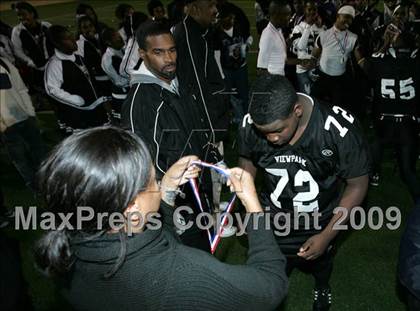 Thumbnail 2 in Fulton vs. View Park (CIF LA City Section 8-Man Final) photogallery.