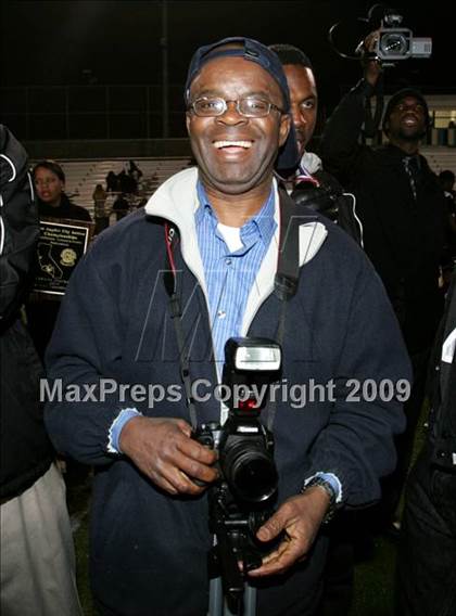 Thumbnail 3 in Fulton vs. View Park (CIF LA City Section 8-Man Final) photogallery.