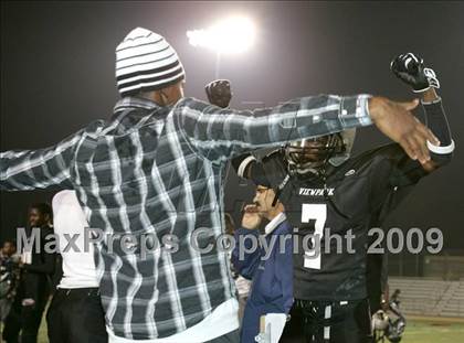 Thumbnail 2 in Fulton vs. View Park (CIF LA City Section 8-Man Final) photogallery.
