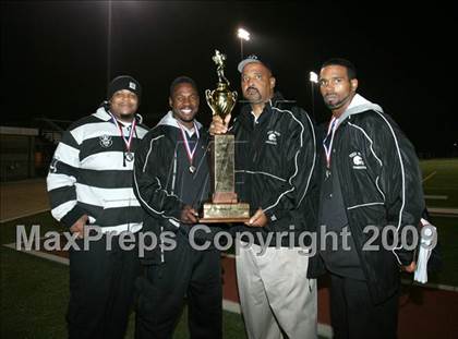 Thumbnail 3 in Fulton vs. View Park (CIF LA City Section 8-Man Final) photogallery.