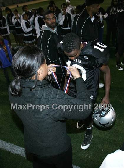 Thumbnail 2 in Fulton vs. View Park (CIF LA City Section 8-Man Final) photogallery.