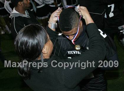 Thumbnail 1 in Fulton vs. View Park (CIF LA City Section 8-Man Final) photogallery.