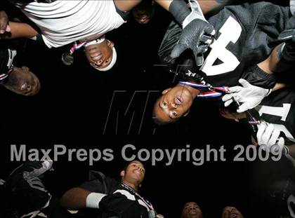 Thumbnail 2 in Fulton vs. View Park (CIF LA City Section 8-Man Final) photogallery.