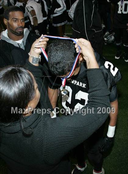 Thumbnail 2 in Fulton vs. View Park (CIF LA City Section 8-Man Final) photogallery.
