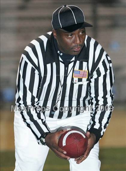 Thumbnail 3 in Fulton vs. View Park (CIF LA City Section 8-Man Final) photogallery.