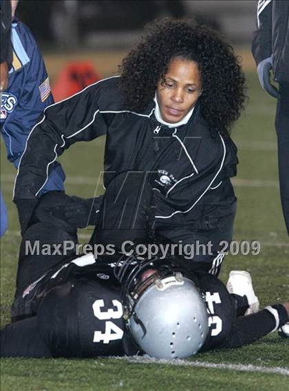 Thumbnail 1 in Fulton vs. View Park (CIF LA City Section 8-Man Final) photogallery.