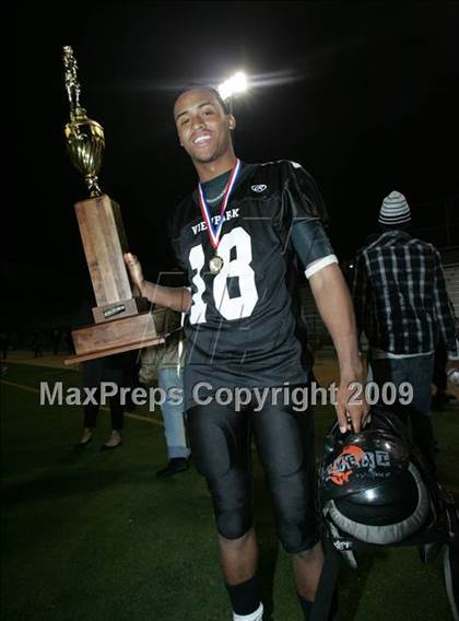 Thumbnail 3 in Fulton vs. View Park (CIF LA City Section 8-Man Final) photogallery.