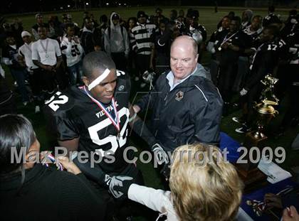 Thumbnail 2 in Fulton vs. View Park (CIF LA City Section 8-Man Final) photogallery.