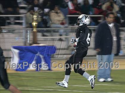 Thumbnail 2 in Fulton vs. View Park (CIF LA City Section 8-Man Final) photogallery.