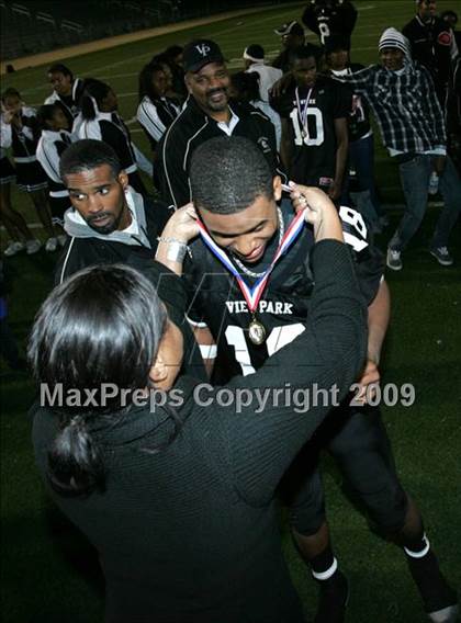 Thumbnail 2 in Fulton vs. View Park (CIF LA City Section 8-Man Final) photogallery.