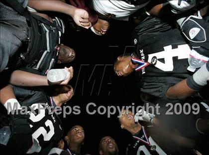 Thumbnail 1 in Fulton vs. View Park (CIF LA City Section 8-Man Final) photogallery.