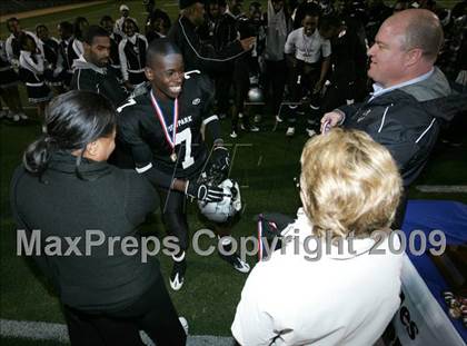 Thumbnail 2 in Fulton vs. View Park (CIF LA City Section 8-Man Final) photogallery.