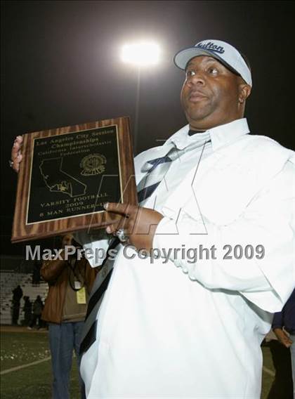 Thumbnail 2 in Fulton vs. View Park (CIF LA City Section 8-Man Final) photogallery.