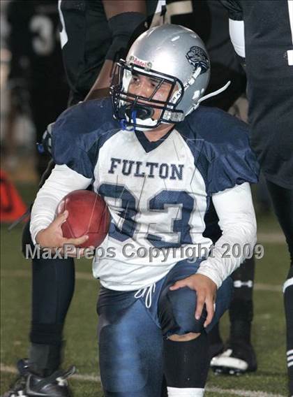 Thumbnail 2 in Fulton vs. View Park (CIF LA City Section 8-Man Final) photogallery.