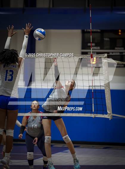 Thumbnail 1 in Colony @ Alta Loma photogallery.
