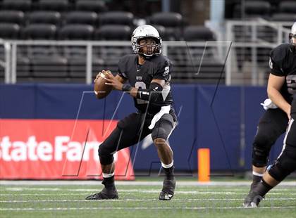 Thumbnail 1 in Guyer vs. Georgetown (UIL 4A Division 1 Final) photogallery.