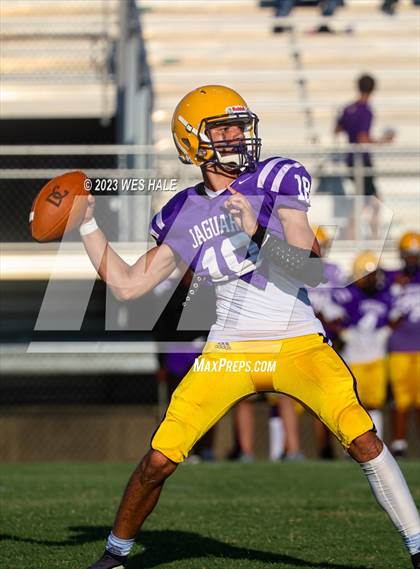 Thumbnail 2 in Lewisburg @ DeSoto Central photogallery.