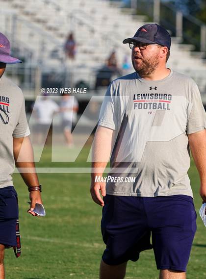 Thumbnail 1 in Lewisburg @ DeSoto Central photogallery.