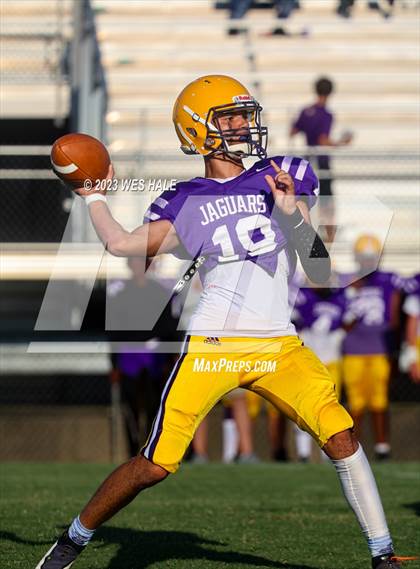 Thumbnail 3 in Lewisburg @ DeSoto Central photogallery.